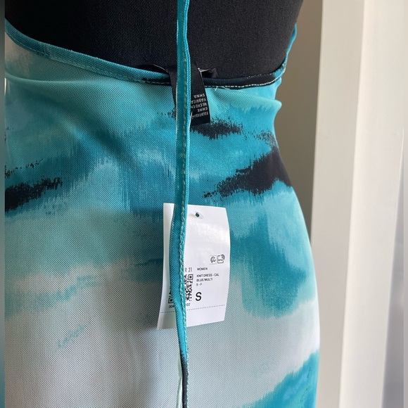 Forever 21 Aqua blue and white print halter tie dress Small - Picture 4 of 7